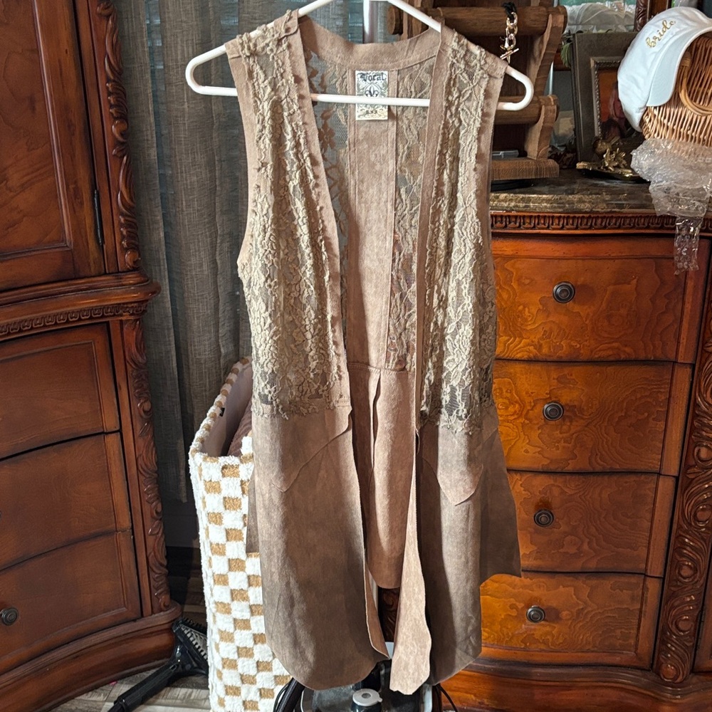 Vocal Beige Lace Suede Vest